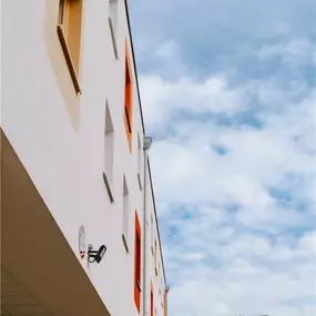 Facade without logo