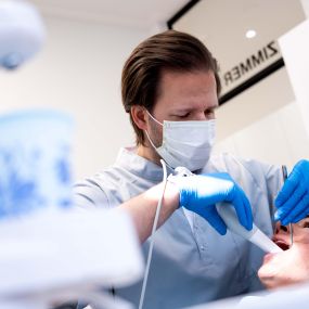 Zahnarzt Oberland AG Familienzahnarztpraxis Invisalign Zahnarztpraxis für Kieferorthopädie
