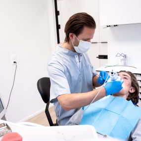 Zahnarzt Oberland AG Familienzahnarztpraxis Invisalign Zahnarztpraxis für Kieferorthopädie
