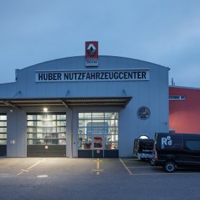 Huber Nutzfahrzeuge AG