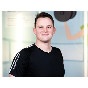Jonas Lüdicke, Personal Trainer und Studiomanager, Bodystreet Hamburg Othmarschen