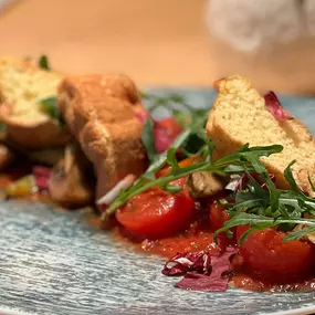 Leckere Gerichte zum Mittagessen und Abendessen mitten in Lindau