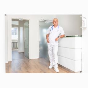 Hausarzt Düsseldorf I Dr. Cemal Selcan I Allgemeinmedizin I türk doktor