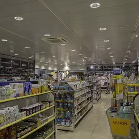 interieur-de-la-pharmacie-sun-store-bulle-migros