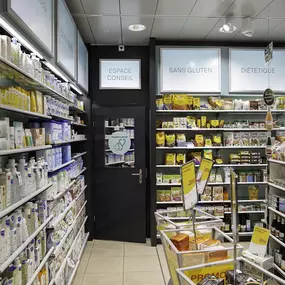 espace-conseil-pharmacie-sun-store-chaux-de-fonds-metropole