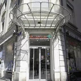 entrée-pharmacie-amavita-plainpalais