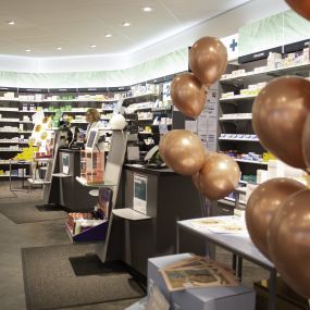 Pharmacie-Amavita-Poste-Le-Locle-intérieur