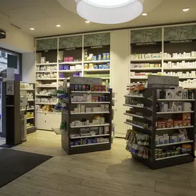 intérieur-de-la-pharmacie-amavita-alpha-payerne