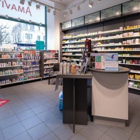 Pharmacie-Amavita-Théâtre