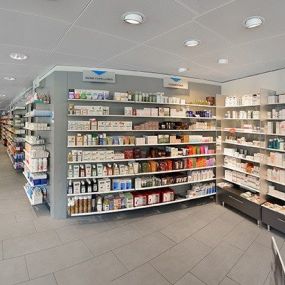pharmacie-amavita-la-harpe-store-1