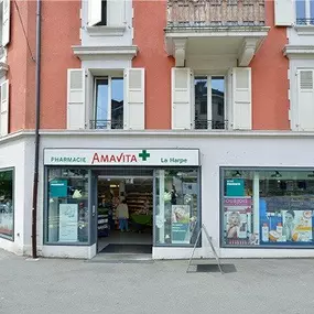 pharmacie-amavita-la-harpe-1