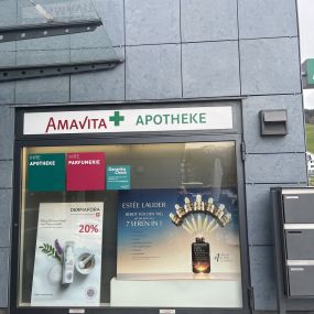 fenster-amavita-apotheke-unterägeri