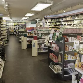 intérieur-de-la-pharmacie-amavita-gland