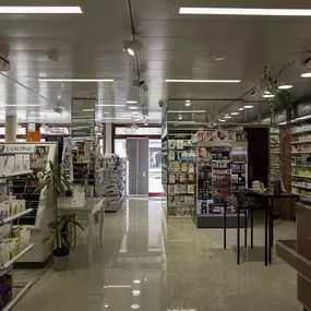 interieur-pharmacie-sun-store-gland