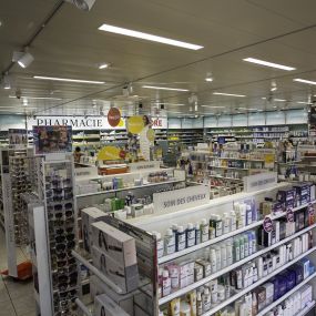 interieur-de-la-pharmacie-sun-store-cossonay