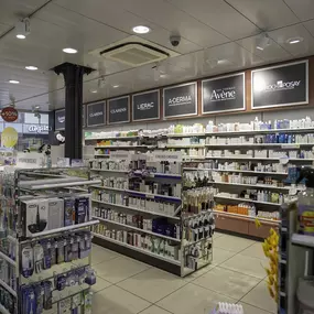 interieur-de-la-pharmacie-sun-store-fribourg