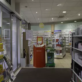 action-pharmacie-sun-store-geneve-paquis