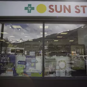 fenetre-pharmacie-sun-store-conthey-bassin