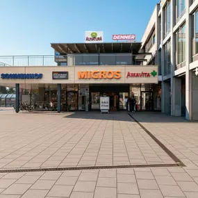 eingang-amavita-apotheke-sonnenhof