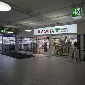 ingresso-farmacia-amavita-realini