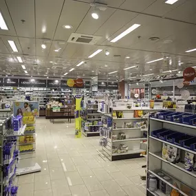 interieur-de-la-pharmacie-sun-store-bassecourt