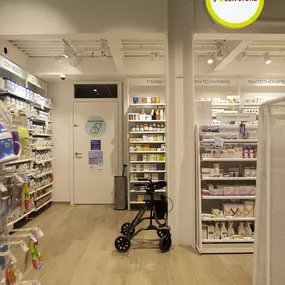 espace-conseil-pharmacie-sun-store-chaux-de-fonds-eplatures