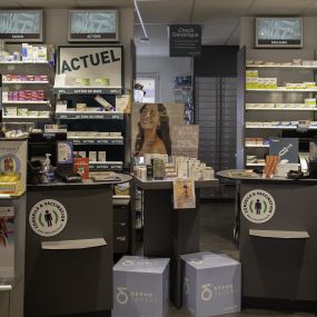 Pharmacie-Amavita-Gare-Nyon-caissier