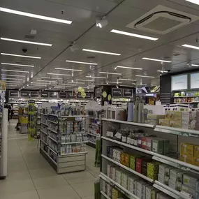 interieur-de-la-pharmacie-sun-store-yverdon