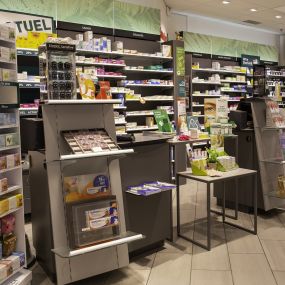 Pharmacie-Amavita-Coop-Moutier-caissier