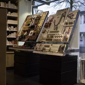 kosmetik-amavita-apotheke-und-drogerie-brugg