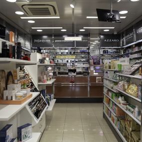 interieur-de-la-pharmacie-sun-store-pully