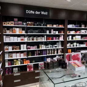 düfte-der-welt-amavita-apotheke-und-drogeries-chneeberger