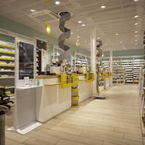 comptoir-de-caisse-pharmacie-sun-store-villeneuve