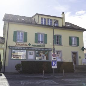 bâtiment-de-la-pharmacie-amavita-chavornay
