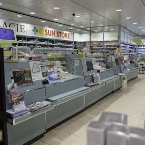 caisse-pharmacie-sun-store-geneve-aeroport