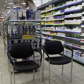 chaises-pharmacie-sun-store-delemont