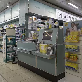 caissier-pharmacie-sun-store-geneve-lyon