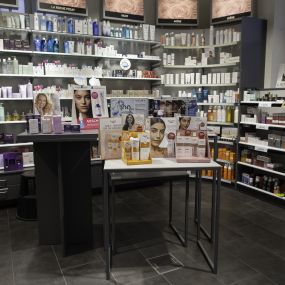kosmetik-produkte - amavita-apotheke-im-bahnhof-thun