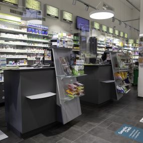 check-out-schalter-amavita-apotheke-im-bahnhof-thun