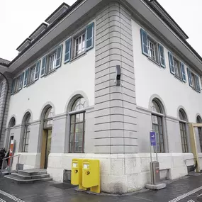 Apotheke im Bahnhof Thun