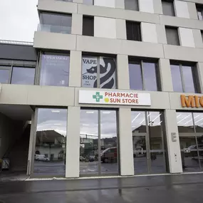 interieur-pharmacie-sun-store-romont