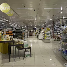 interieur-de-la-pharmacie-sun-store-avry