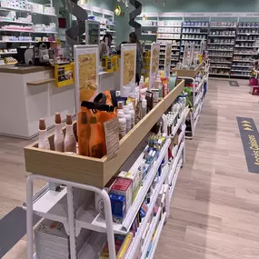 intérieur-de-la-pharmacie-sun-store-allaman