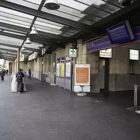 extérieur-de-la-pharmacie-sun-store-lausanne-gare-cff