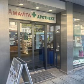 amavita-apotheke-landi-entrance