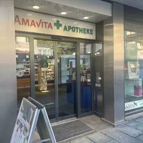 amavita-apotheke-landi-entrance