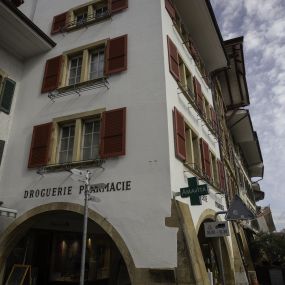 ausserhalb-apotheke-amavita-murten