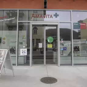 eingang-amavita-apotheke-flüela