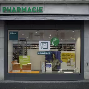 en-dehors-de-la-pharmacie-amavita-raboud