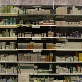 cosmetica-farmacia-amavita-centro-breggia